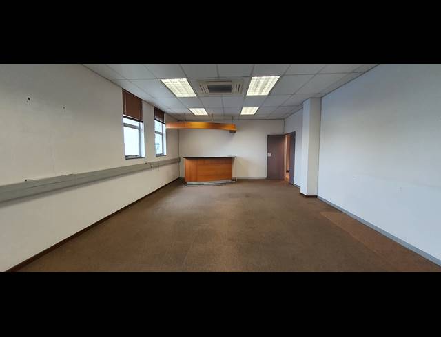 4,616M² WAREHOUSE TO LET IN CLAYVILLE